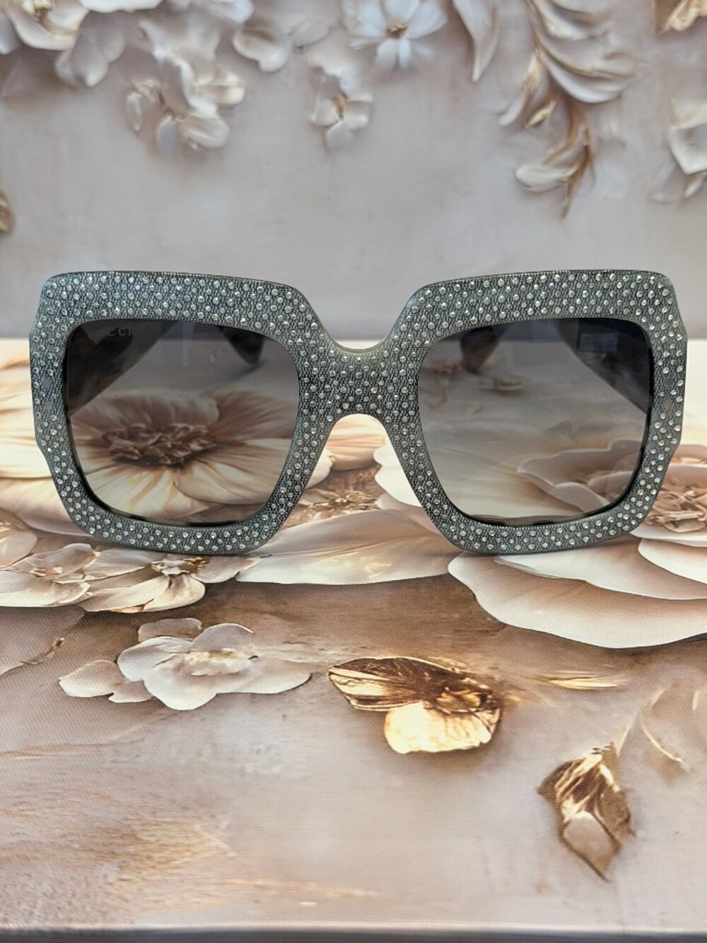Authentic Gucci Grey Rhinestone Crystal Oversize Square Sunglasses GG0048/S